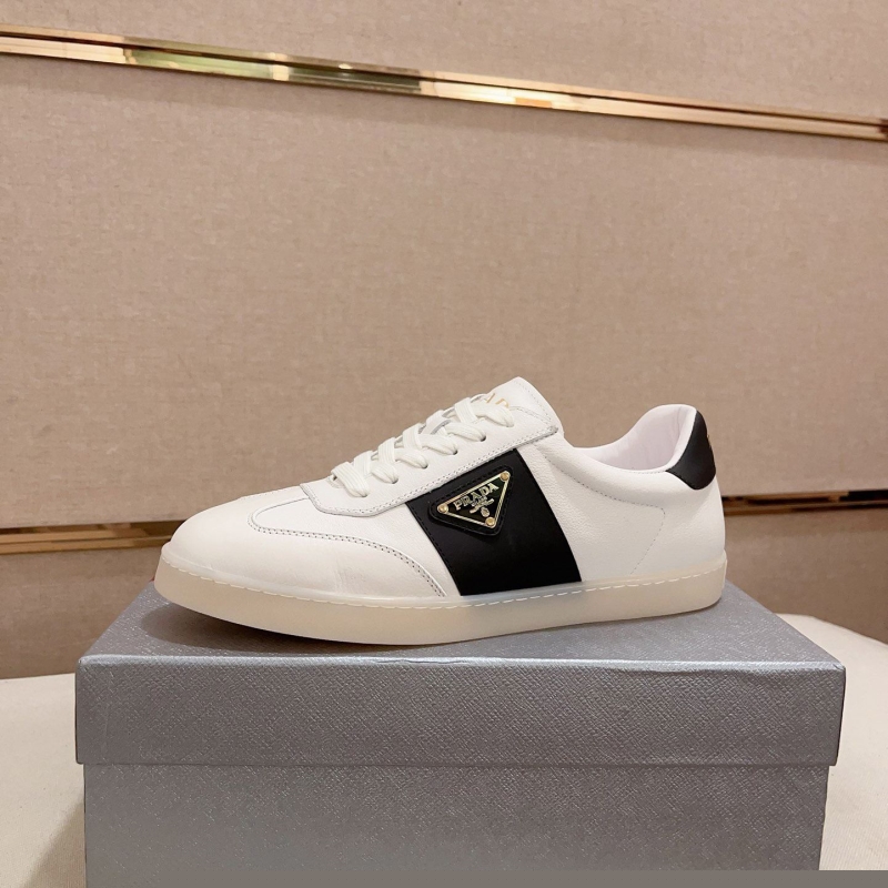 Pra*a casual shoes